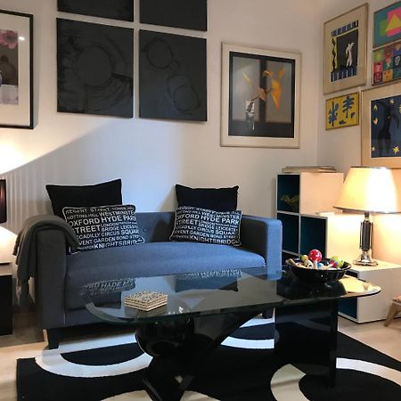 Artistic Designer Flat Apartment เอเธนส์ ภายนอก รูปภาพ